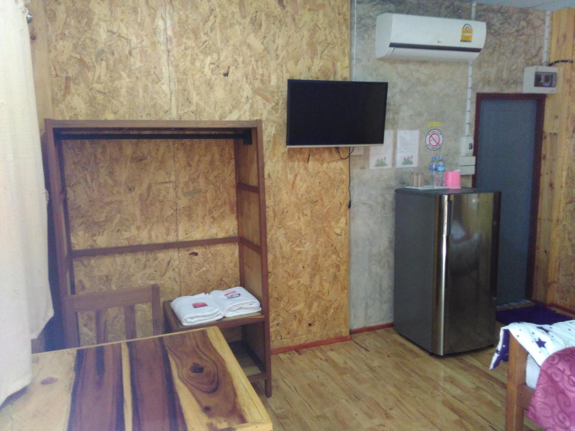 Ban Suan Sukjai Mae Sariang Hotel Quarto foto