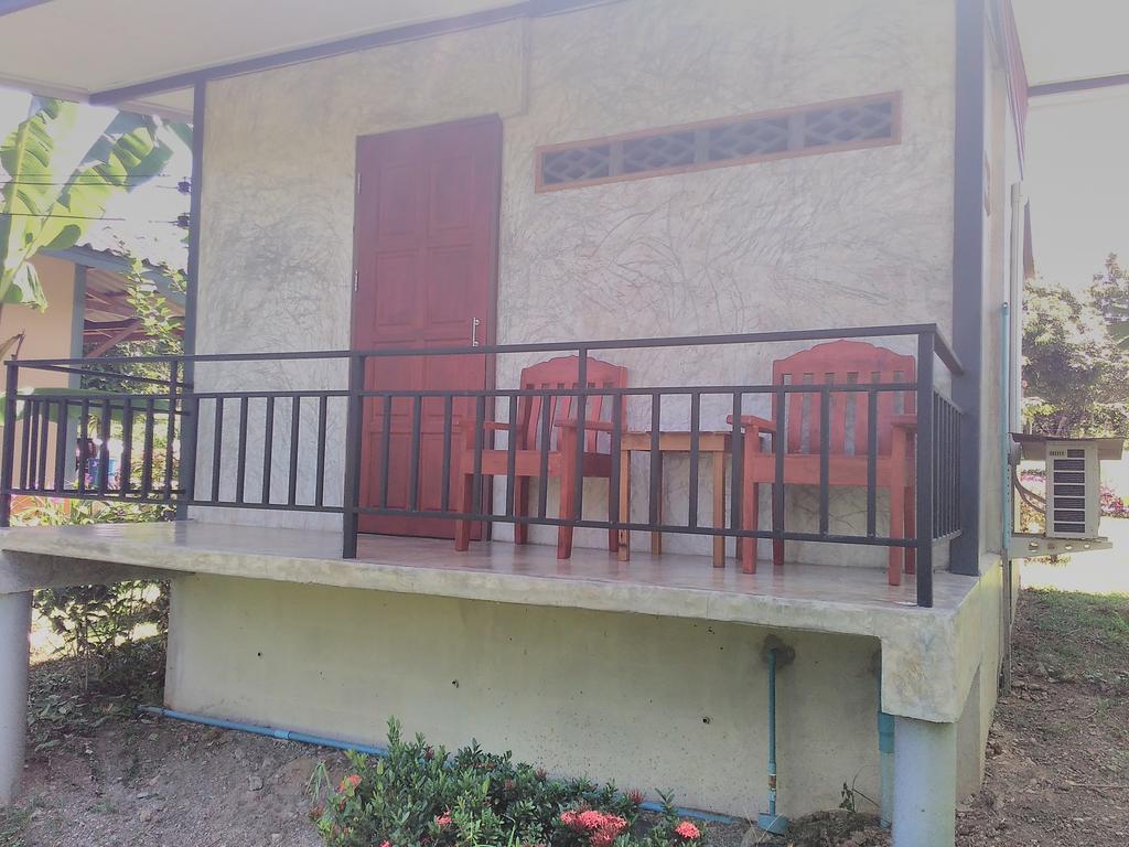 Ban Suan Sukjai Mae Sariang Hotel Exterior foto