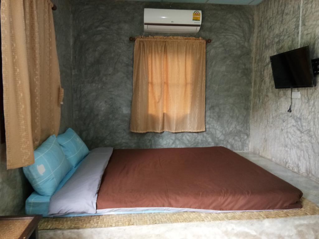 Ban Suan Sukjai Mae Sariang Hotel Exterior foto