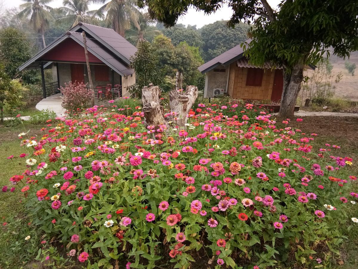 Ban Suan Sukjai Mae Sariang Hotel Exterior foto