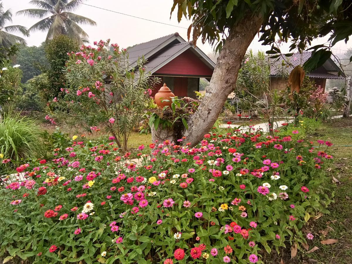 Ban Suan Sukjai Mae Sariang Hotel Exterior foto