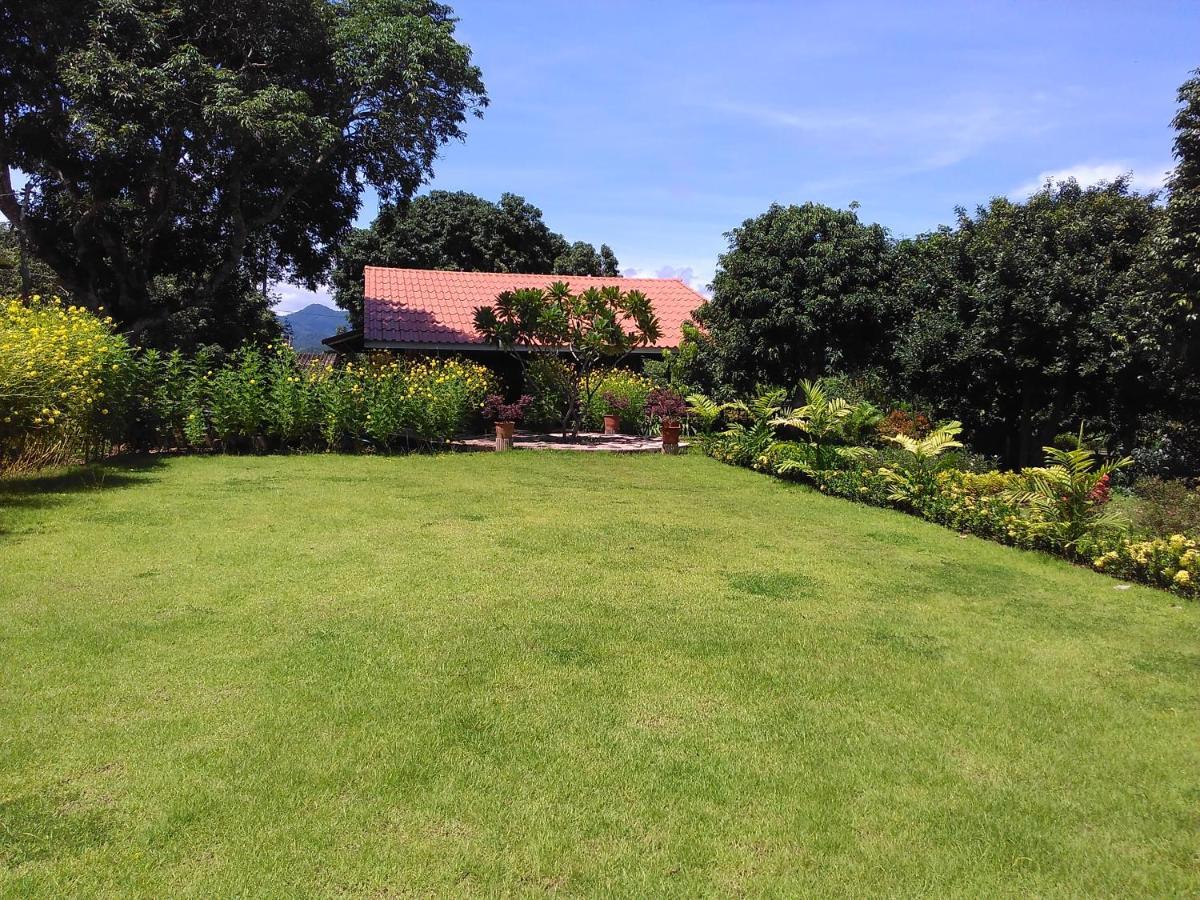 Ban Suan Sukjai Mae Sariang Hotel Exterior foto