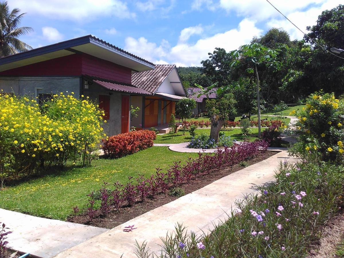 Ban Suan Sukjai Mae Sariang Hotel Exterior foto