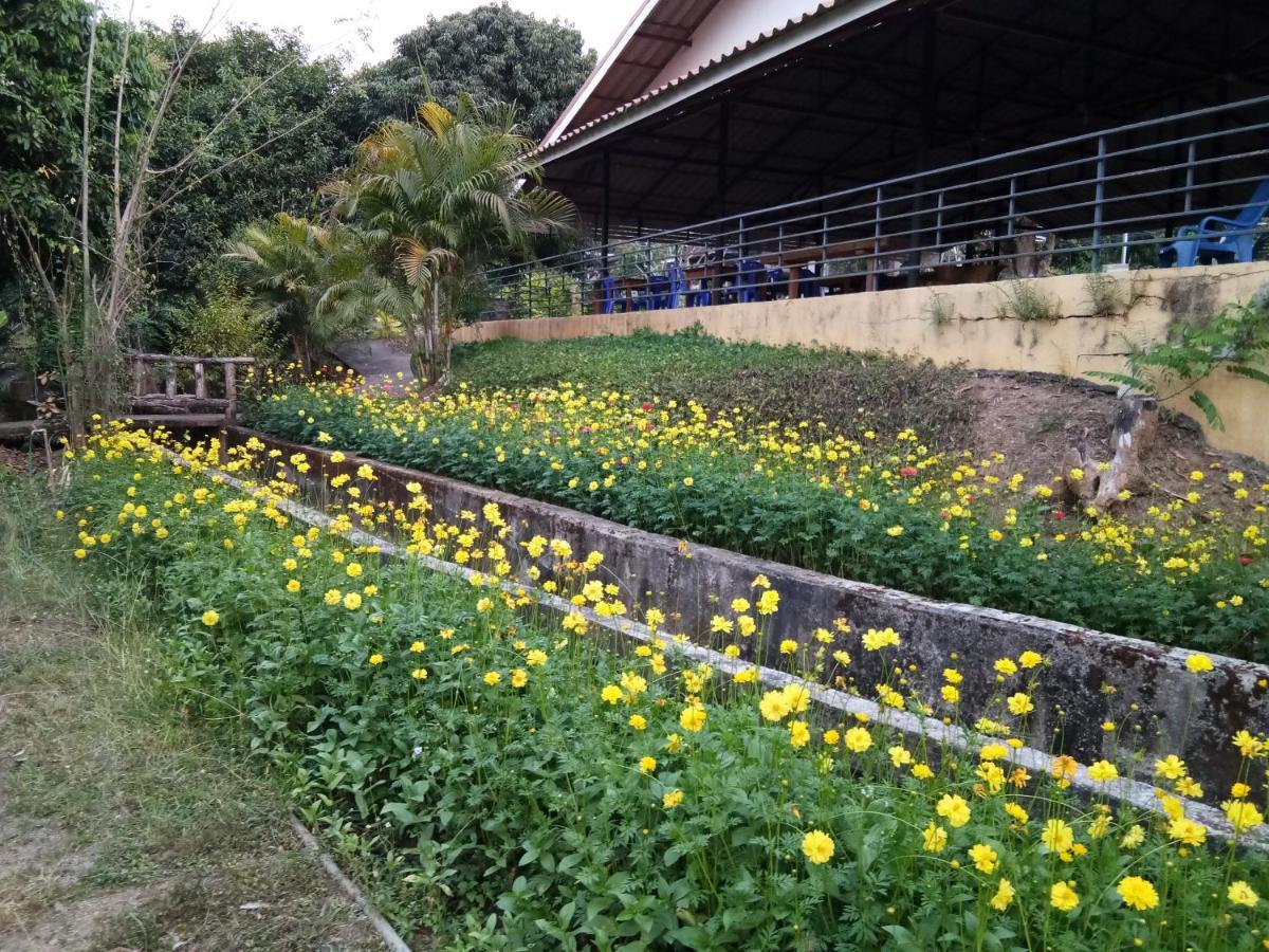 Ban Suan Sukjai Mae Sariang Hotel Exterior foto