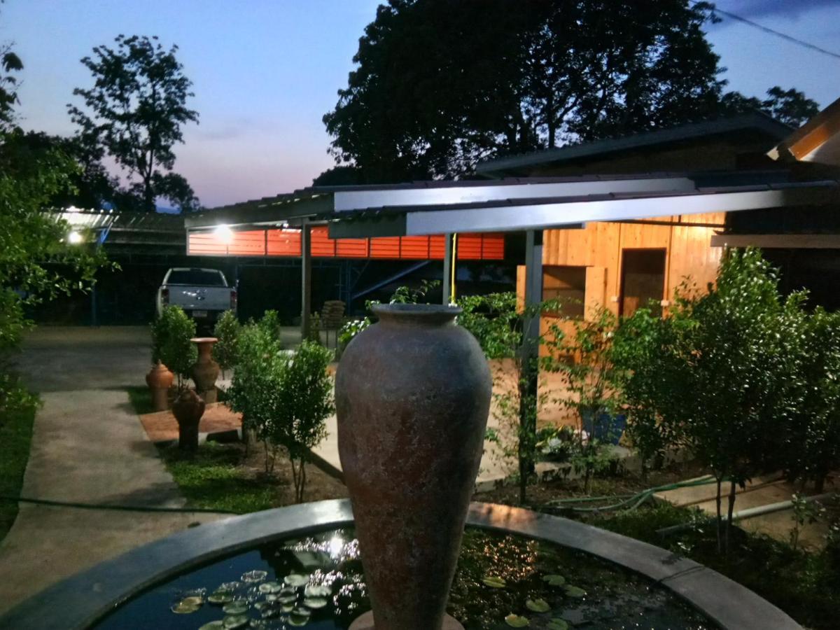 Ban Suan Sukjai Mae Sariang Hotel Exterior foto